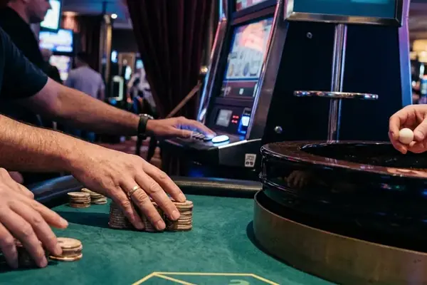 Pokies, Roulette, and Table Games Compared
